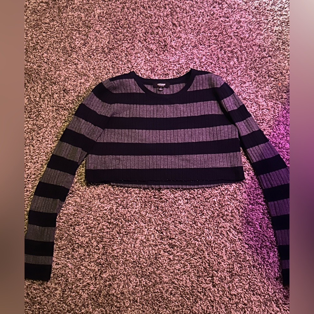 striped long sleeve crop top